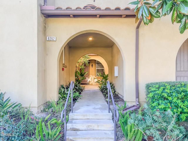 Detail Gallery Image 2 of 36 For 8262 Onyx St, Ventura,  CA 93004 - 2 Beds | 2 Baths