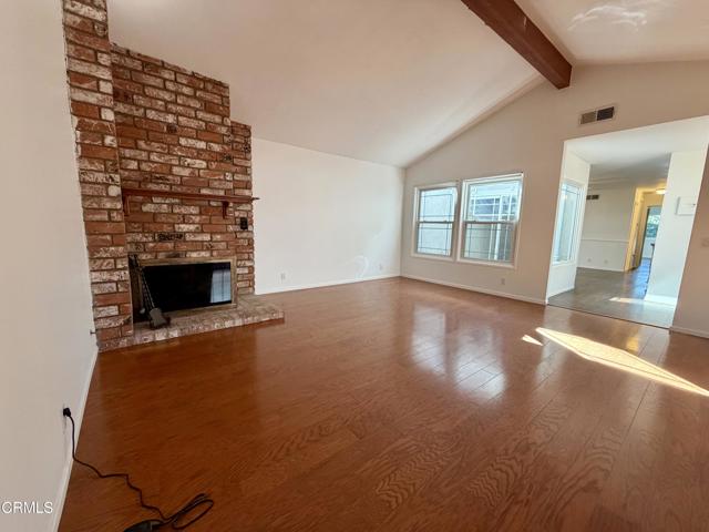 Detail Gallery Image 9 of 16 For 997 Mobil Ave, Camarillo,  CA 93010 - 2 Beds | 2 Baths