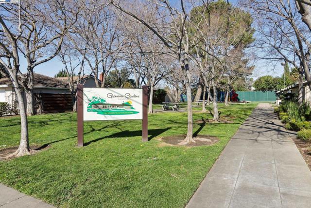 Image 42 of 53 For 5238 Brophy Dr