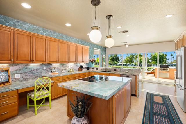 73840 Grapevine Street, Palm Desert CA: https://media.crmls.org/mediaz/3a9112ac-1d59-499f-9d87-e38b0082eddd.jpg