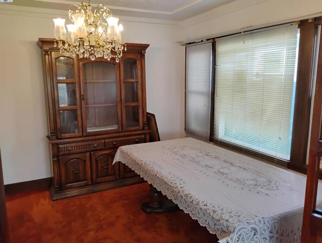 2621 66th Avenue, Oakland CA: https://media.crmls.org/mediaz/3a9129b9-91f2-442d-95a5-1e3142b1956d.jpg