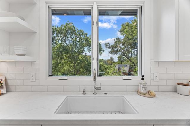 17119 Crescent Drive, Los Gatos CA: https://media.crmls.org/mediaz/3a91de03-0408-4ed2-9ea1-83821834d8b4.jpg