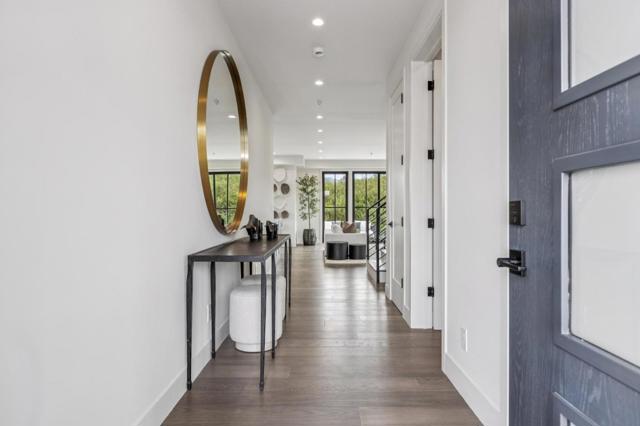 587 Creekside Court, Half Moon Bay CA: https://media.crmls.org/mediaz/3a9281c5-71f3-4e24-b6d8-20a02db6e999.jpg