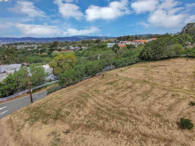 0 Hayward Blvd, Hayward CA: https://media.crmls.org/mediaz/3a92b1af-bdad-4de4-a89e-262bcba96c86.jpg