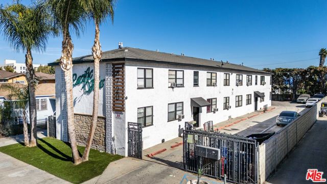 Details for 6720 West Boulevard, Los Angeles, CA 90043