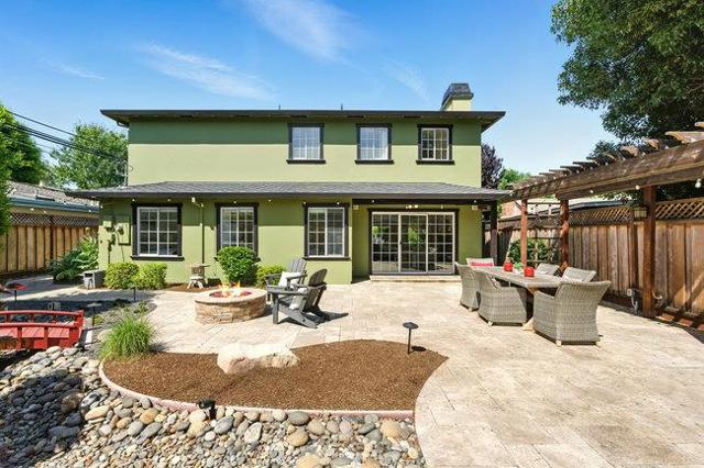 1943 Kentucky Street, Redwood City CA: https://media.crmls.org/mediaz/3a93e832-9953-42f2-97d3-742e02804e54.jpg