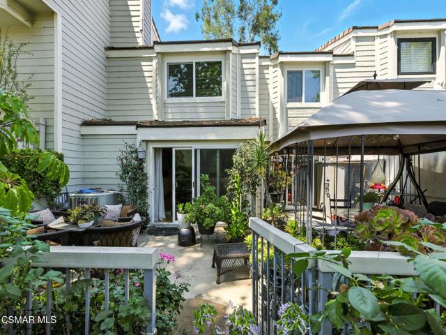 1206 S Westlake Boulevard, Westlake Village CA: https://media.crmls.org/mediaz/3a944830-518e-45ea-b744-44fe145b7291.jpg