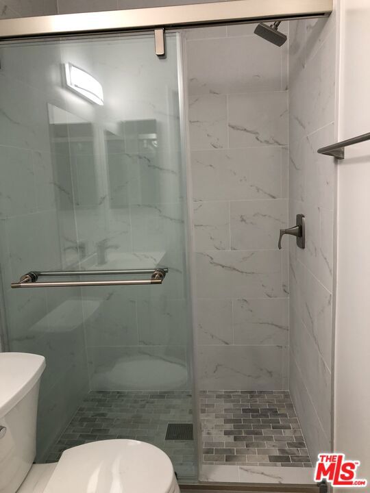 6471 Kanan Dume Road, Malibu CA: https://media.crmls.org/mediaz/3a94a6e9-9e6c-45aa-837d-bf30e38ef0a3.jpg