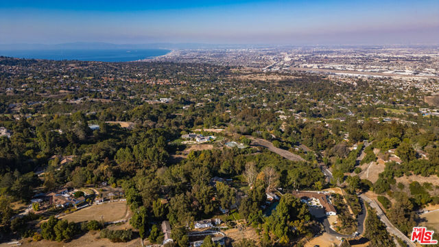 17 Bowie Road, Rolling Hills, California 90274, 4 Bedrooms Bedrooms, ,3 BathroomsBathrooms,Residential,For Sale,Bowie,25499419