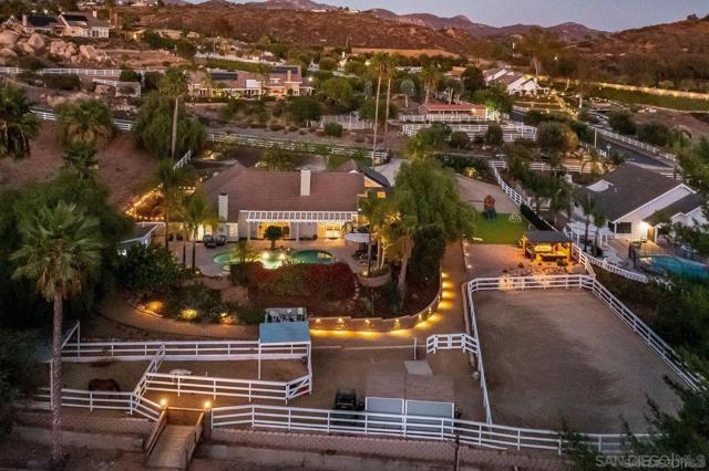 14298 Ipava Dr, Poway CA: https://media.crmls.org/mediaz/3a95dfe9-5216-430f-bfc5-6253be6164f7.jpg