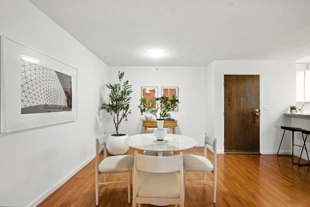332 Philip Drive, Daly City CA: https://media.crmls.org/mediaz/3a96c4fe-035a-4e2b-acc0-81ecde82ae24.jpg