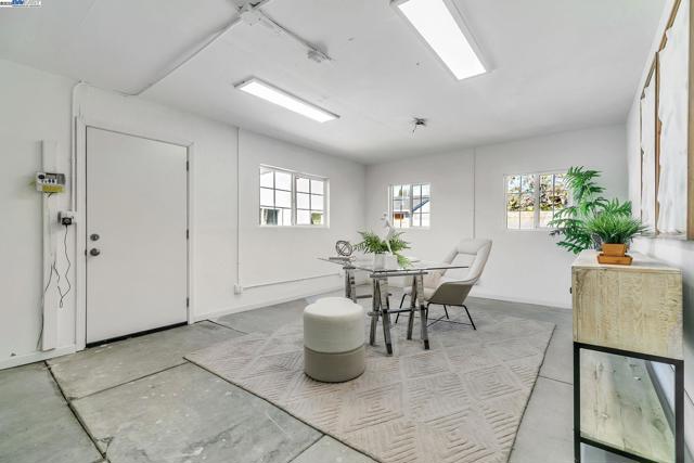 41519 Apricot Ln, Fremont CA: https://media.crmls.org/mediaz/3a96cd3b-ce7e-4a3a-bfbb-599cb001998c.jpg