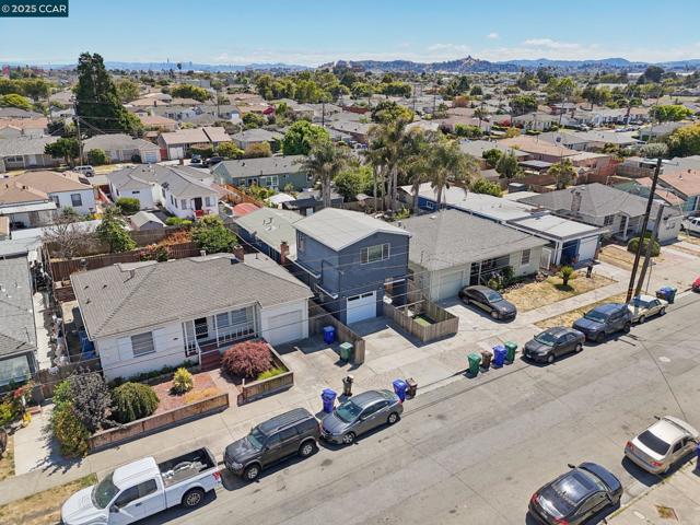 2110 Hellings Avenue, Richmond CA: https://media.crmls.org/mediaz/3a96f9ae-ee06-4ae5-9ecf-58351f5c99a3.jpg