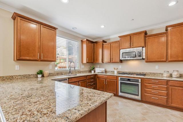 17425 Shelton Way, Morgan Hill CA: https://media.crmls.org/mediaz/3a97a348-1384-4456-9dec-6e701b2be823.jpg