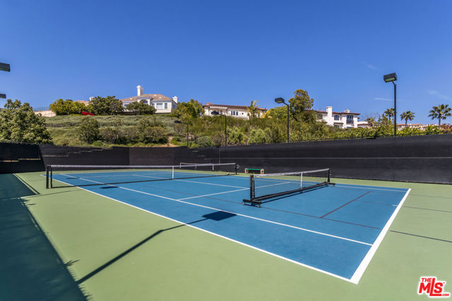 16724 Calle Arbolada, Pacific Palisades CA: https://media.crmls.org/mediaz/3a98282a-9a47-45f7-90a5-1535bf9acf6f.jpg