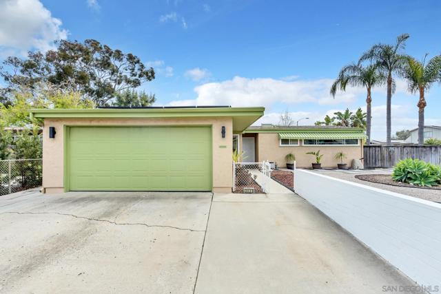 3031 Larkin Pl, San Diego CA: https://media.crmls.org/mediaz/3a98284e-c365-4b6d-be30-3677c9e581ed.jpg