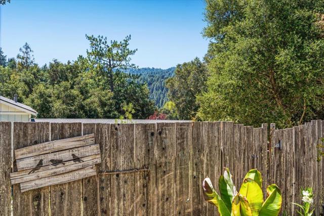 185 Woodston Way, Ben Lomond CA: https://media.crmls.org/mediaz/3a9853bd-b881-40a4-aeda-4fbc8454364e.jpg