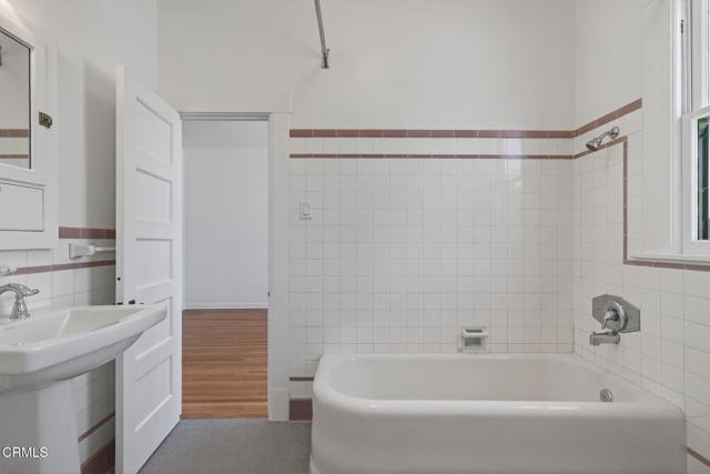181 197 Klamath Street, Ventura CA: https://media.crmls.org/mediaz/3a99730c-a319-435e-9ee6-8d4fc42652cb.jpg