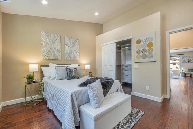 5406 Ontario Cmn, Fremont CA: https://media.crmls.org/mediaz/3a9a094a-8dc5-41d8-9ae5-c815aab45816.jpg