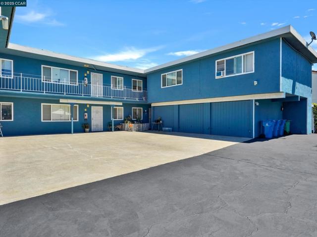 2518 Manchester Ave, San Pablo CA: https://media.crmls.org/mediaz/3a9a0b42-0c56-45f6-88e8-7e0d994a8dce.jpg