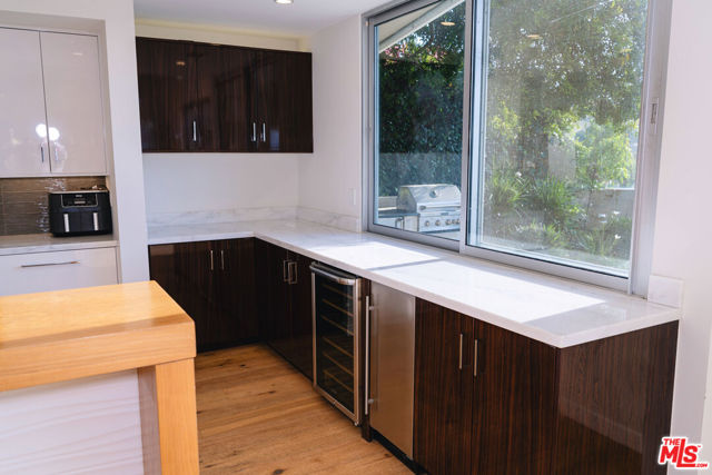 3423 Scadlock Lane, Sherman Oaks CA: https://media.crmls.org/mediaz/3a9a959a-e831-4dc7-916e-6905bbb2711e.jpg