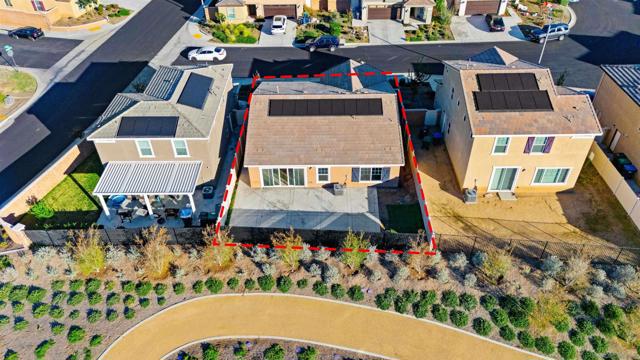 20075 Sanquinella Cir, Riverside CA: https://media.crmls.org/mediaz/3a9ab0bb-0a24-40ed-9f11-3efeb0cfaf44.jpg