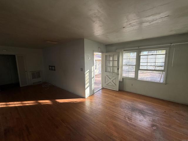 5252 Oak Park Drive, San Diego CA: https://media.crmls.org/mediaz/3a9b5227-af67-42de-8eed-e96fabaca464.jpg