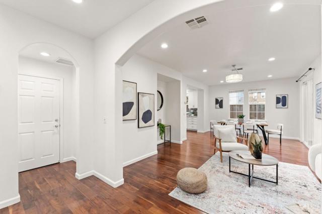 325 Toscana Way, Hayward CA: https://media.crmls.org/mediaz/3a9b5365-1e3d-4275-8b9e-6adfd0498c97.jpg