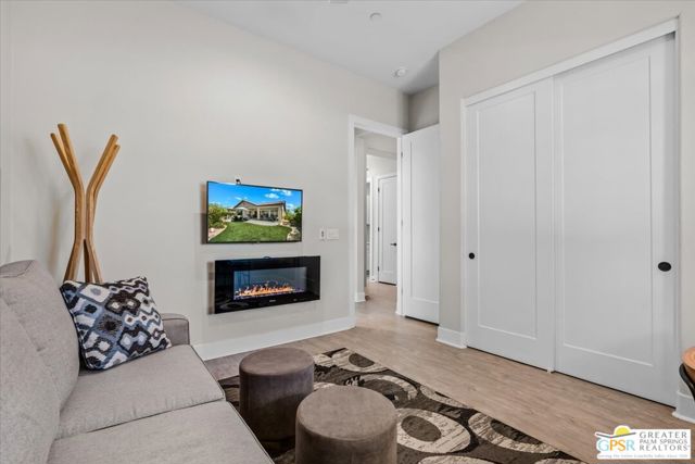17 Cork Tree, Rancho Mirage CA: https://media.crmls.org/mediaz/3a9c8b04-a929-42ec-9e24-ab8afd9823f0.jpg