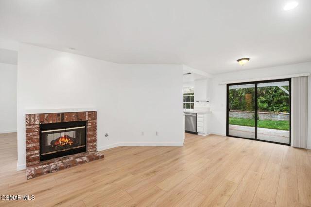 4139 Lost Springs Drive, Agoura Hills CA: https://media.crmls.org/mediaz/3a9c8c90-f7a2-4a0d-a35c-054dc2fd8f3f.jpg