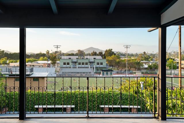 4058 Apore Street, La Mesa CA: https://media.crmls.org/mediaz/3a9ced98-293e-4609-85e1-2f55219b24be.jpg