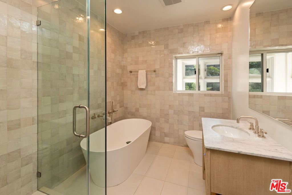MLS #26865159 image #15
