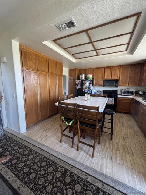 821 Verin Lane, Chula Vista CA: https://media.crmls.org/mediaz/3a9e0ead-1686-49ce-9b24-1ddaebc8ddb8.jpg