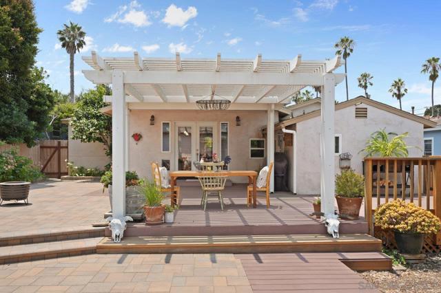 4386 Niagara Ave, San Diego CA: https://media.crmls.org/mediaz/3a9f78d6-f3fa-4512-87aa-8ec8b9081058.jpg