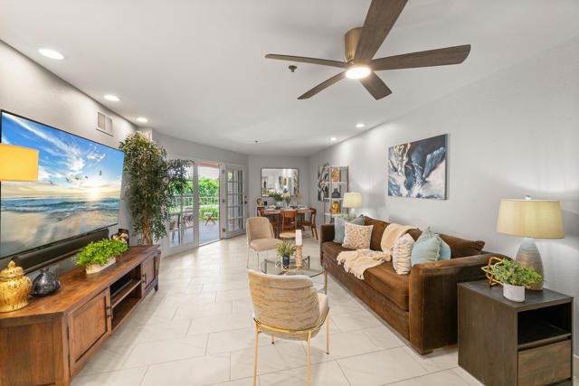 500 E Amado Road, Palm Springs CA: https://media.crmls.org/mediaz/3a9f7956-dce6-48f0-96d9-d150da029591.jpg
