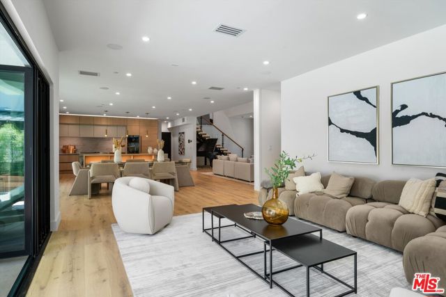 101 Greenfield Avenue, Los Angeles CA: https://media.crmls.org/mediaz/3aa02653-102d-4d3c-a599-fafda477b19f.jpg