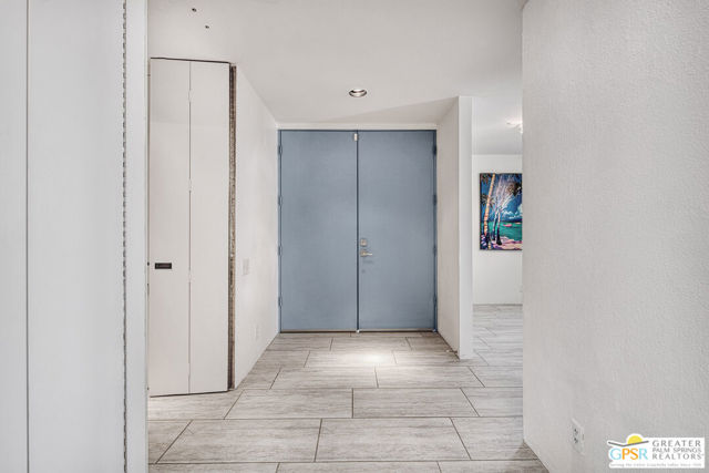 70120 Frank Sinatra Drive, Rancho Mirage CA: https://media.crmls.org/mediaz/3aa0402a-ed11-4ac7-9e9a-1aeacb5ae213.jpg