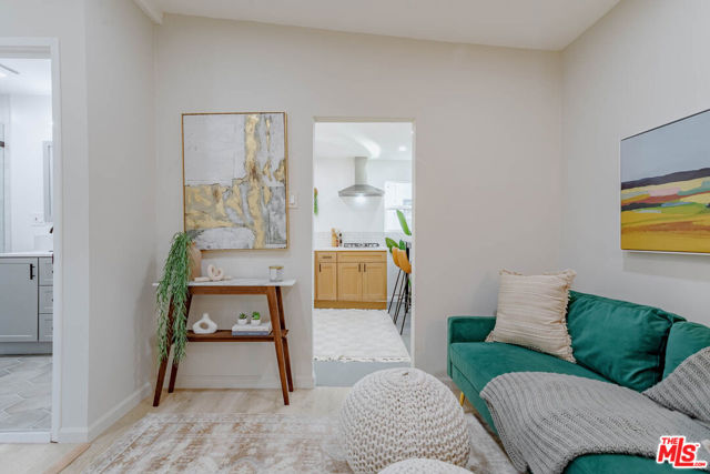 219 Joy Street, Los Angeles CA: https://media.crmls.org/mediaz/3aa19bdf-80f9-47cb-96f4-ce770b72d70d.jpg