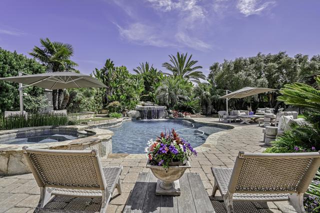 15823 The River Trail, Rancho Santa Fe CA: https://media.crmls.org/mediaz/3aa26898-0f7c-4f69-8dbd-925356323be7.jpg
