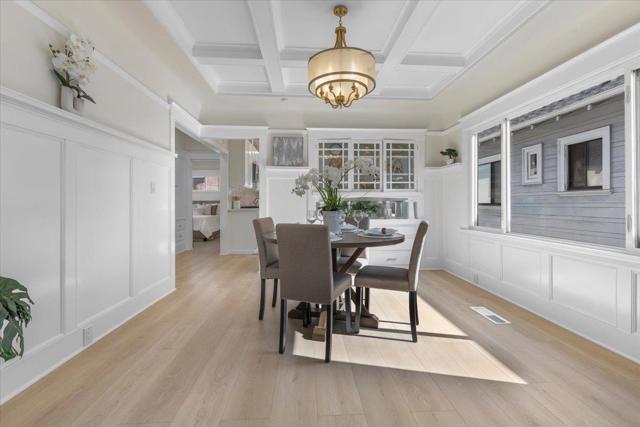 1237 Ashby Avenue, Berkeley CA: https://media.crmls.org/mediaz/3aa27c56-6424-4f60-81ca-489716c6fd63.jpg