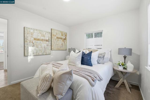 1035 Orange st, Concord CA: https://media.crmls.org/mediaz/3aa2ba63-839b-4268-820e-a093a47e652e.jpg