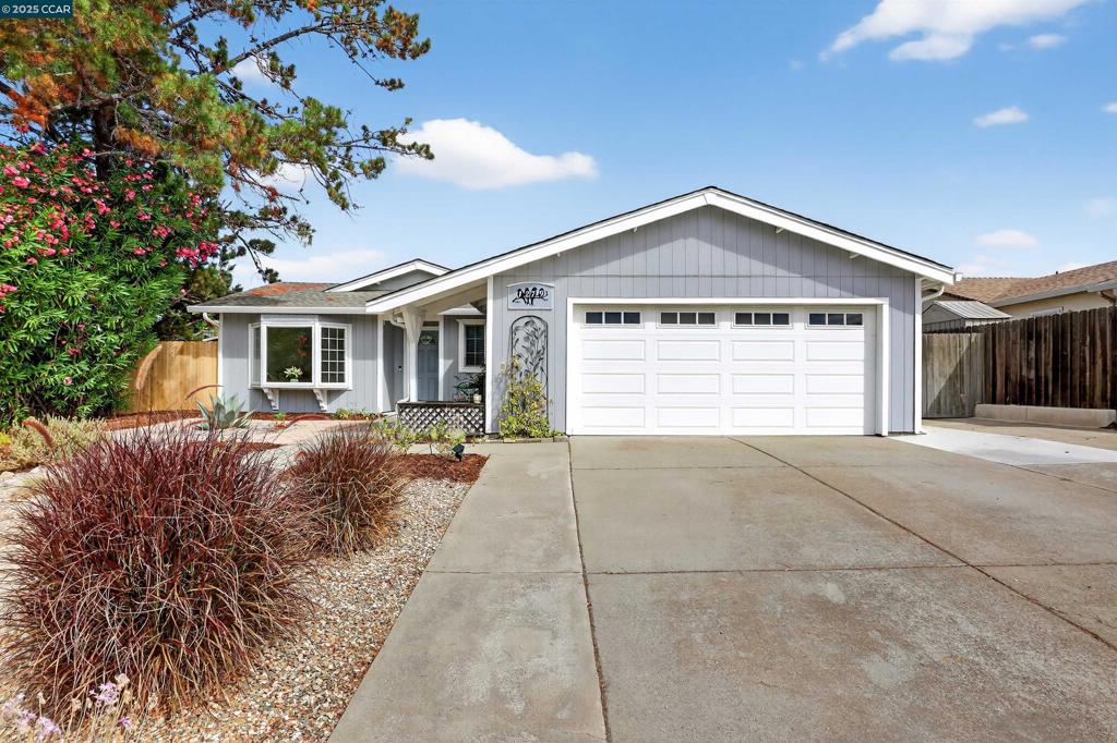 1279 Donald Dr