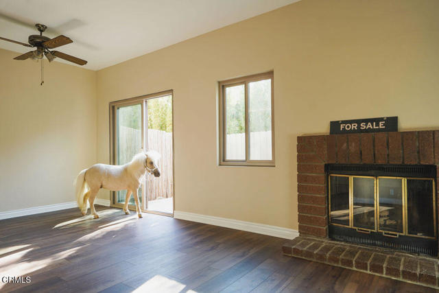 2321 Pima Lane, Ventura CA: https://media.crmls.org/mediaz/3aa38e62-b1cd-4939-a62a-ef8262df1aff.jpg