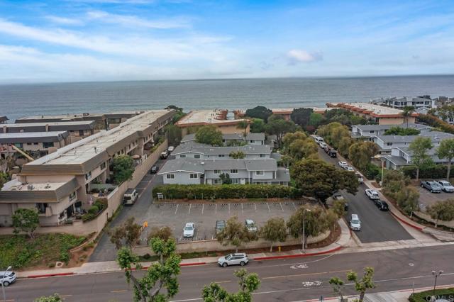 151 Del Mar Shores Terrace, Solana Beach CA: https://media.crmls.org/mediaz/3aa39b6a-e71c-401e-bb2d-c3b62d02bb57.jpg