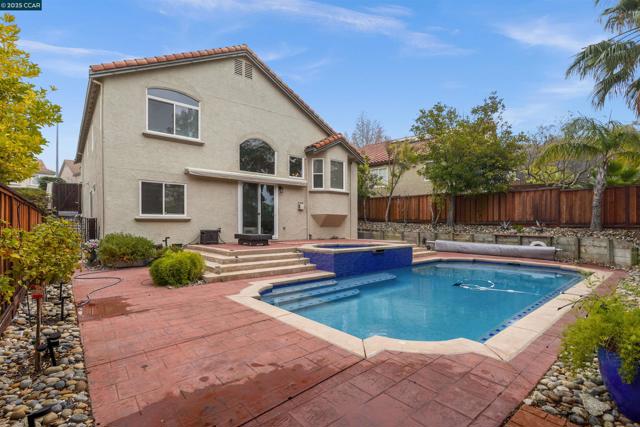 2063 BLUEROCK CT, Concord CA: https://media.crmls.org/mediaz/3aa5c1d5-2d28-437f-b598-aece7333eb98.jpg