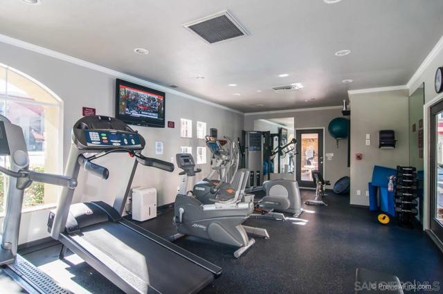 1270 Cleveland Ave, San Diego CA: https://media.crmls.org/mediaz/3aa69769-87de-4797-acec-52e423265826.jpg