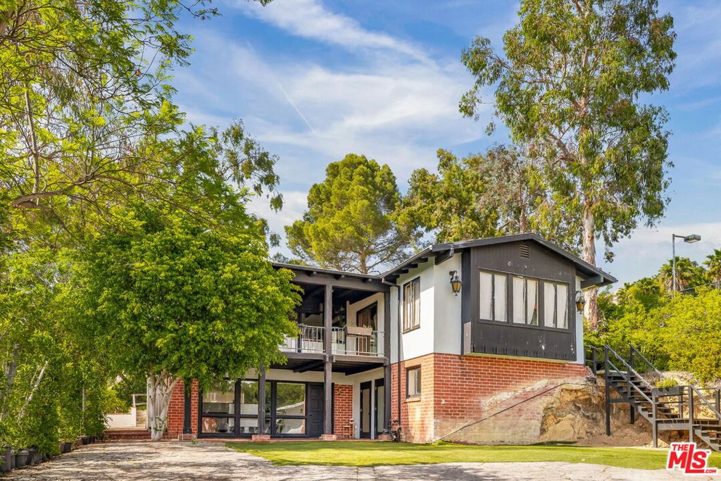 1000 N Bundy Drive