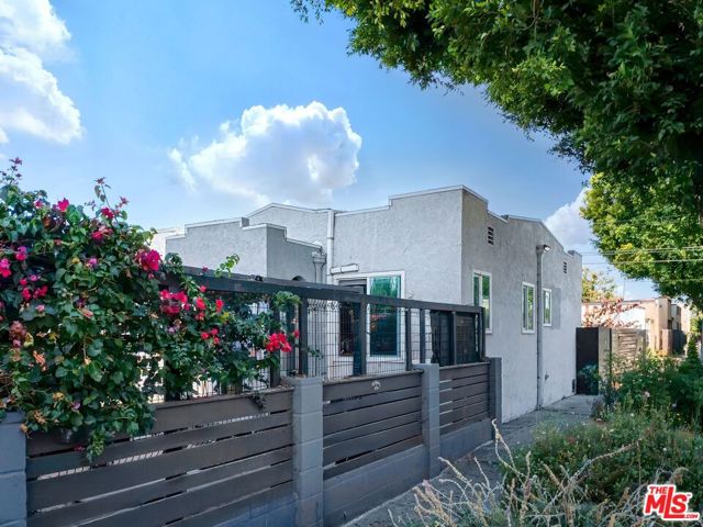 1501 60th Place, Los Angeles, California 90047, 5 Bedrooms Bedrooms, ,3 BathroomsBathrooms,Single Family Residence,For Sale,60th,24410183