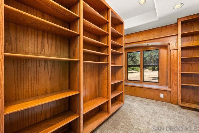 1308 Lakedale Rd, Santa Ysabel CA: https://media.crmls.org/mediaz/3aa70fa6-3227-4e70-a8d1-51e1b612501b.jpg