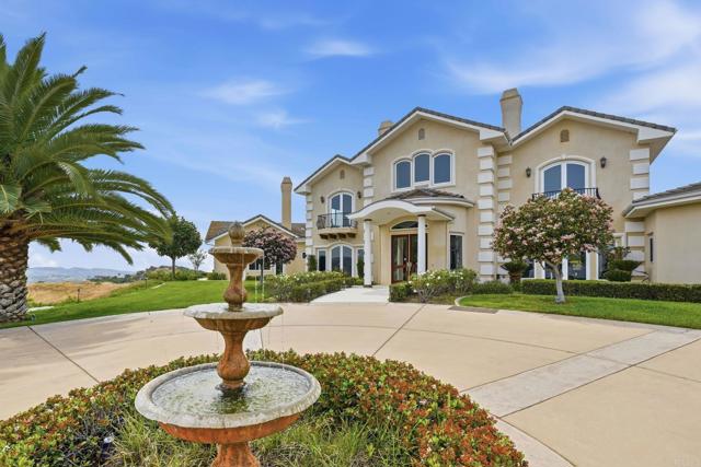 Detail Gallery Image 4 of 74 For 3611 Monserate Hill Ct, Fallbrook,  CA 92028 - 4 Beds | 4/1 Baths